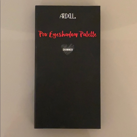 Eye shadow - Picture 2 of 4